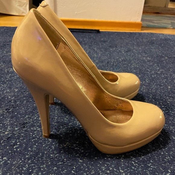 Madden Girl Nude Pumps - Picture 7 of 7